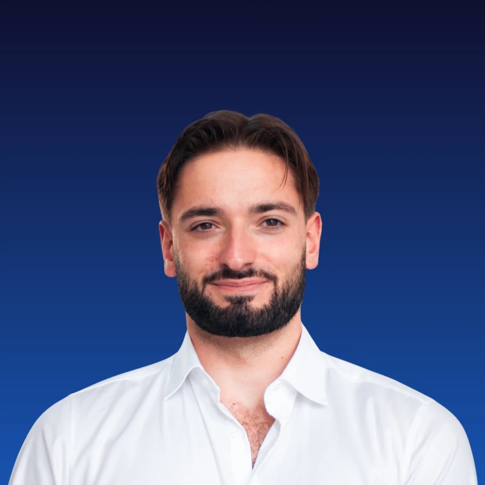 Gabin Massines, fondateur de PeakView AI, première agence GEO (Generative Engine Optimization) en France.